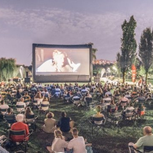 &quot;Cinema în aer liber&quot; revine cu 24 de proiecții de filme apreciate