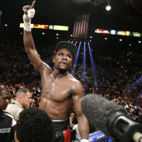 Floyd Mayweather îl provoacă pe John Gotti III înaintea meciului demonstrativ