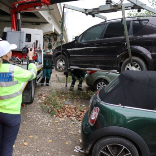 Poliția Locală Sector 2 acționează împotriva vehiculelor abandonate