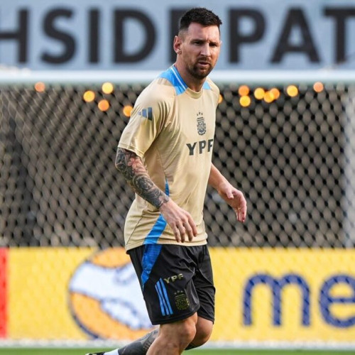 Lionel Messi, desemnat cel mai bun jucător din toate timpurile