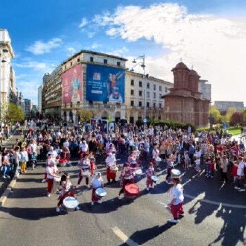 Spectacole de animaţie, acrobaţii şi ateliere pentru copii la „Străzi Deschise – Bucureşti” în acest weekend