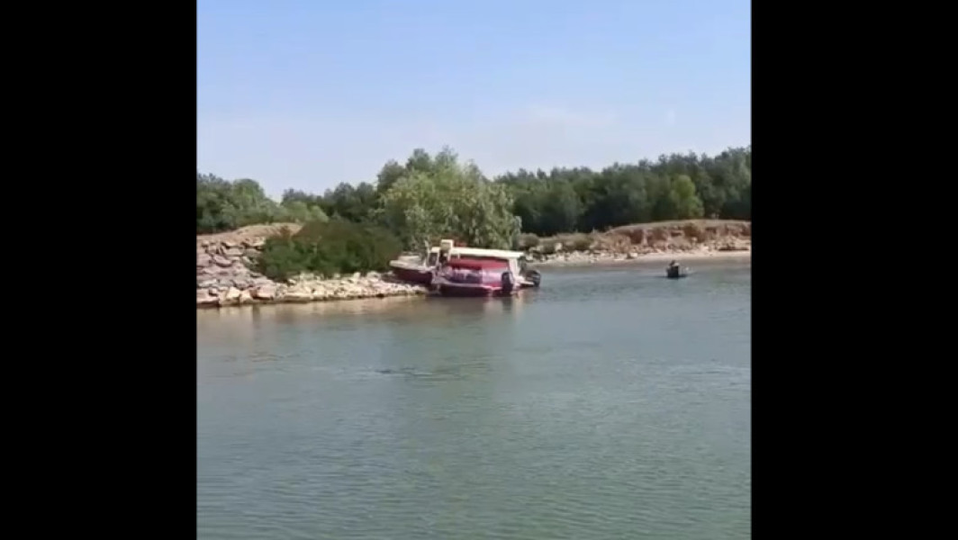 Curtea Militară de Apel București a dispus arestarea preventivă a șoferului ambarcațiunii care s-a răsturnat la Sulina, călătorie ce a avut loc la sfârșitul lunii iulie și în urma căreia au murit patru persoane. La început, pe 31 iulie, Tribunalul Militar București îl plasase pe bărbat sub control judiciar, dar instanța superioară a decis ulterior să-l plaseze în arest preventiv, după ce a fost admisă contestatia procurorilor.