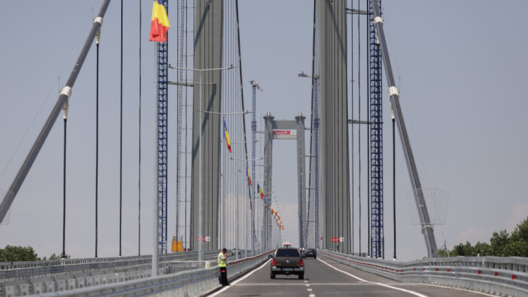 Probleme la podul suspendat peste Dunăre de la Brăila