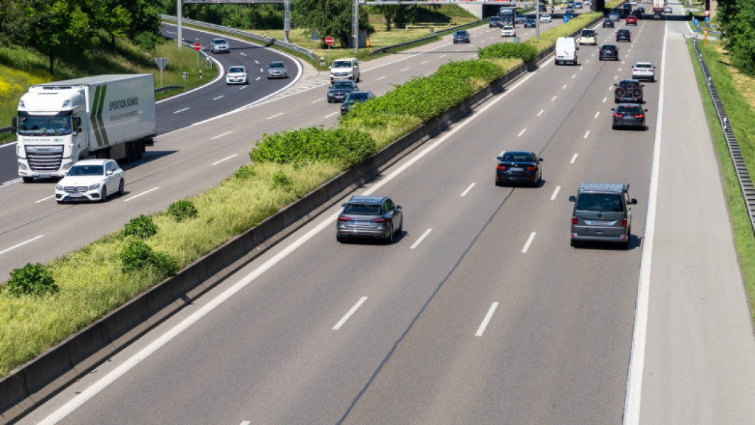 românia ar putea finaliza în 2025 cu 1455 de kilometri de șosea rapidă, dacă toate lucrările se vor încheia la timp