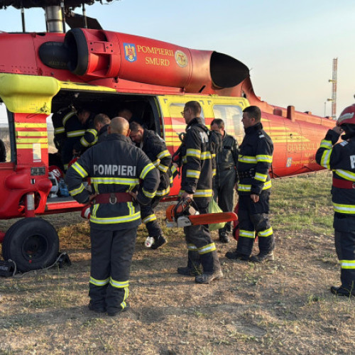 Incident de amploare în Tulcea: trei elicoptere Black Hawk intervin pentru stingerea incendiului de vegetație