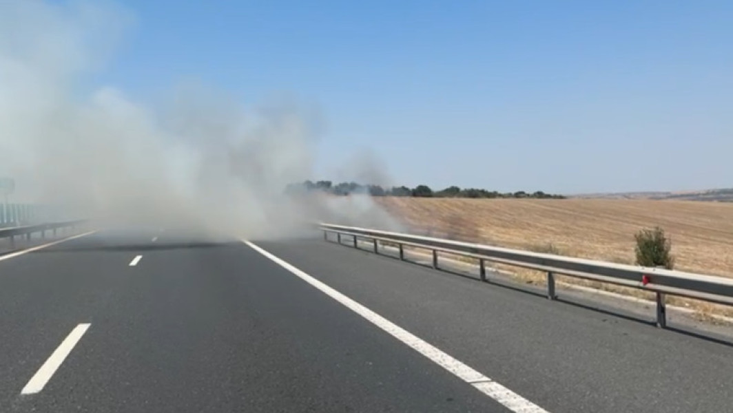 Autostrada Soarelui, închisă temporar din cauza unui incendiu de vegetație