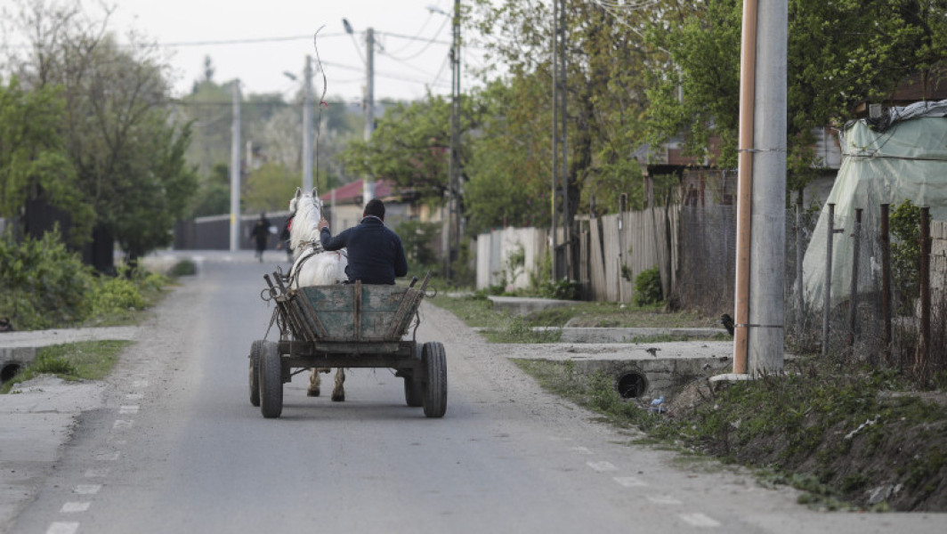 Primăria din Dărmănești, Argeș, a cheltuit aproape 30.000 de euro pe cursuri de formare profesională pentru angajați, petrecute pe litoral în această vară