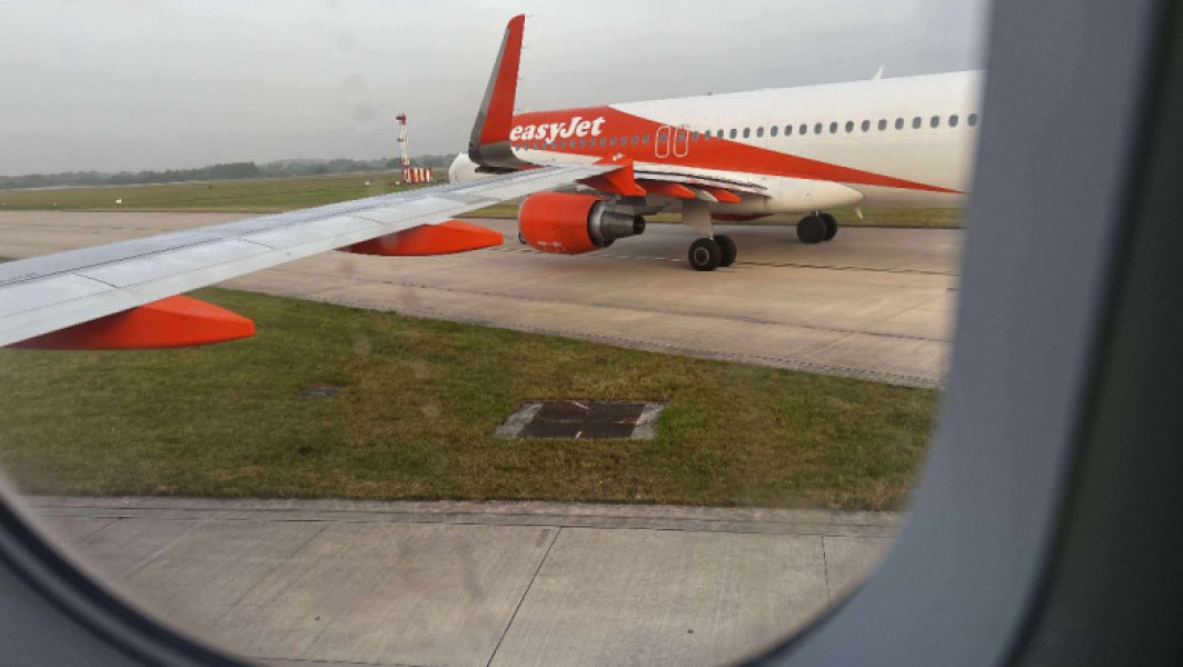 Coliziune între două avioane easyJet pe aeroportul din Manchester