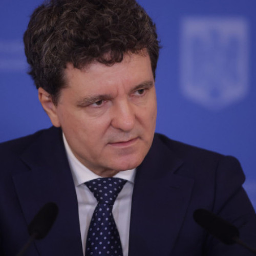 Fitch reconfirmă ratingul României BBB-, dar păstrează perspectiva negativă