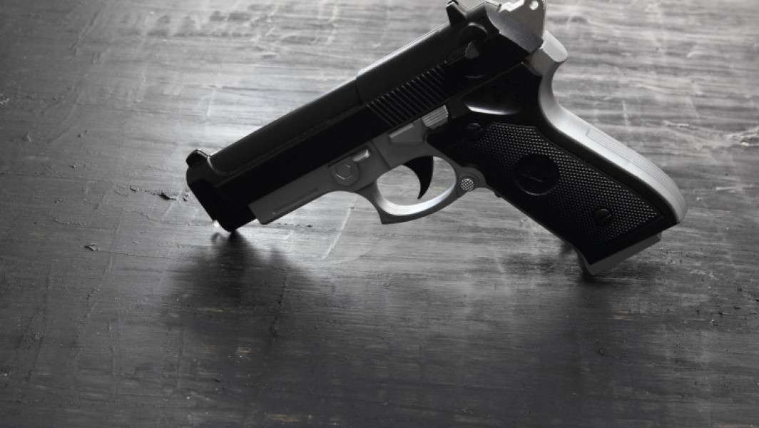 Percheziții la o terasă din sectorul 3 după un incident cu focuri de armă