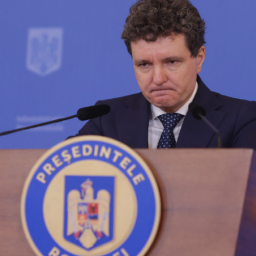 video fals cu nicuşor dan circulă pe internet şi promovează o escrocherie pe Facebook