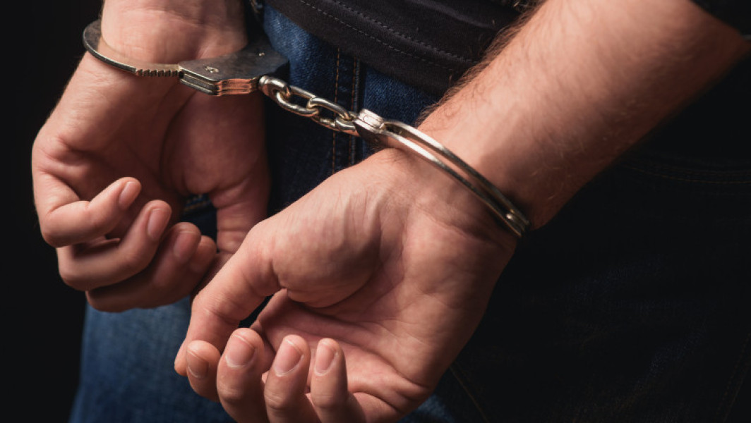 profesor din bihor, reținut pentru agresiune sexuală și viol asupra unei foste eleve de 14 ani