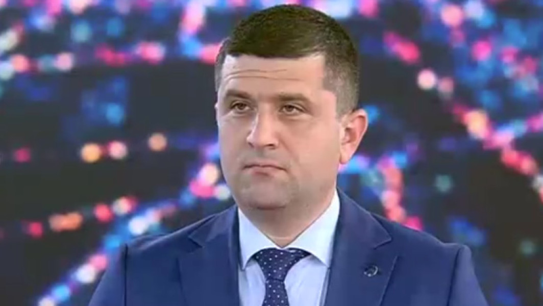 Tensiuni în coaliție întârzie adoptarea reformelor fiscale