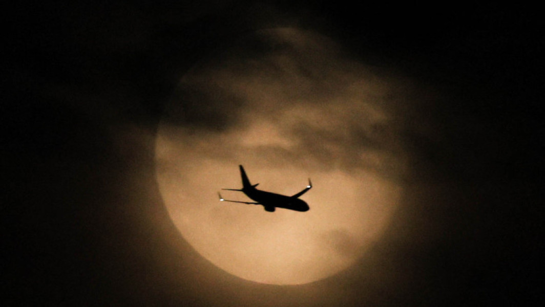 Turbulențe violente forțează aterizarea de urgență a unui zbor WizzAir între Alicante și Roma