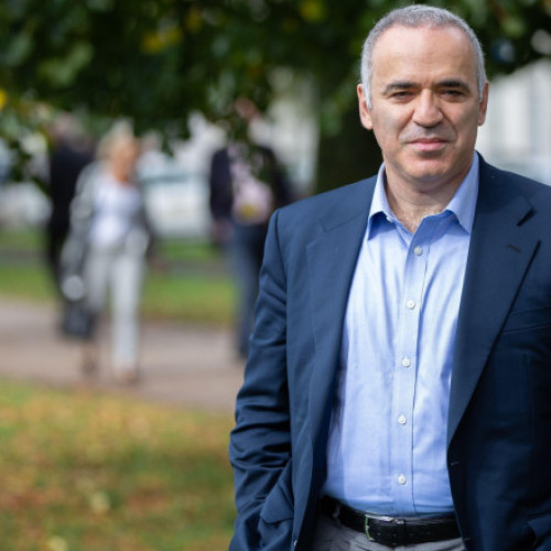 Garry Kasparov, opozant rus, transmite un mesaj pentru cetățenii din Moldova înainte de alegerile parlamentare
