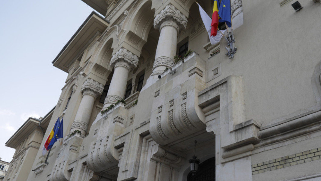 start bătălia sondajelor pentru alegerile din bucurești
