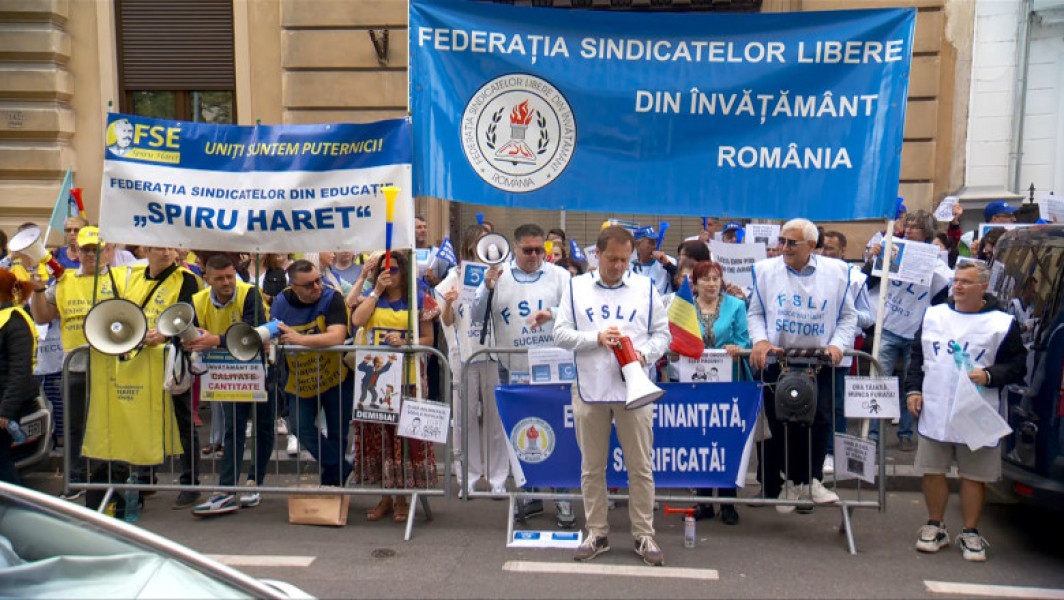 Profesorii protestează pentru a treia săptămână consecutiv în fața Ministerului Educației