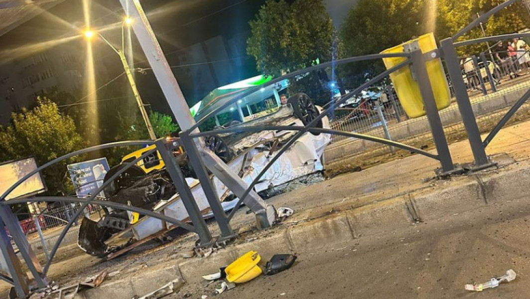 tânăr de 20 de ani rănit într-un accident rutier în București