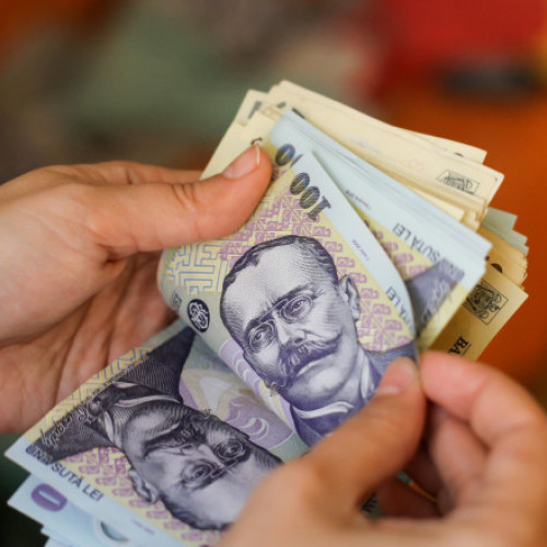 Guvernul va amâna proiectul privind interzicerea cumulului pensiei cu salariul la stat