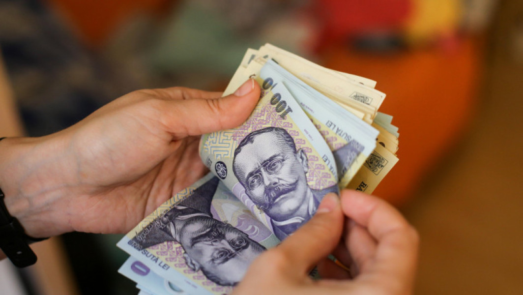 Guvernul va amâna proiectul privind interzicerea cumulului pensiei cu salariul la stat