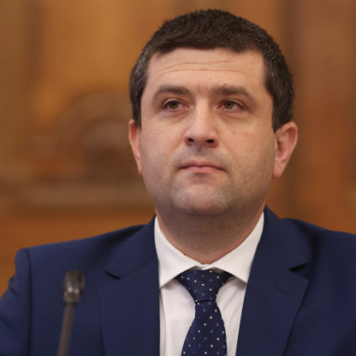 Suspendare temporară a înscrierilor pentru conducerea companiilor de stat