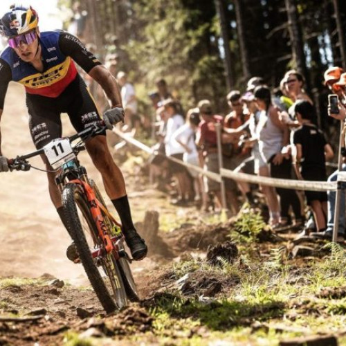 Vlad Dascălu a câștigat prima competiție de ciclism al sezonului de mountain bike