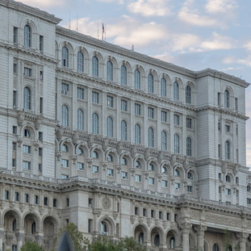 Senatul şi Camera Deputaţilor se reunesc pentru a angaja răspunderea guvernului pentru cinci proiecte din pachetul doi de reformă