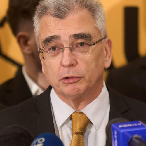 AUR depune patru moțiuni de cenzură în contextul asumării răspunderii guvernului