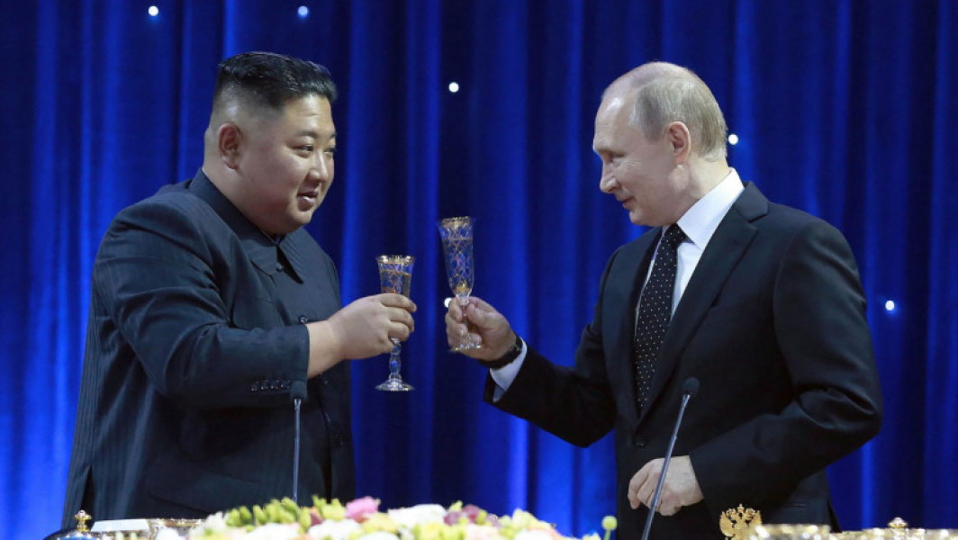 Cadoul lui Putin pentru Kim Jong Un: o limuzină de lux Aurus