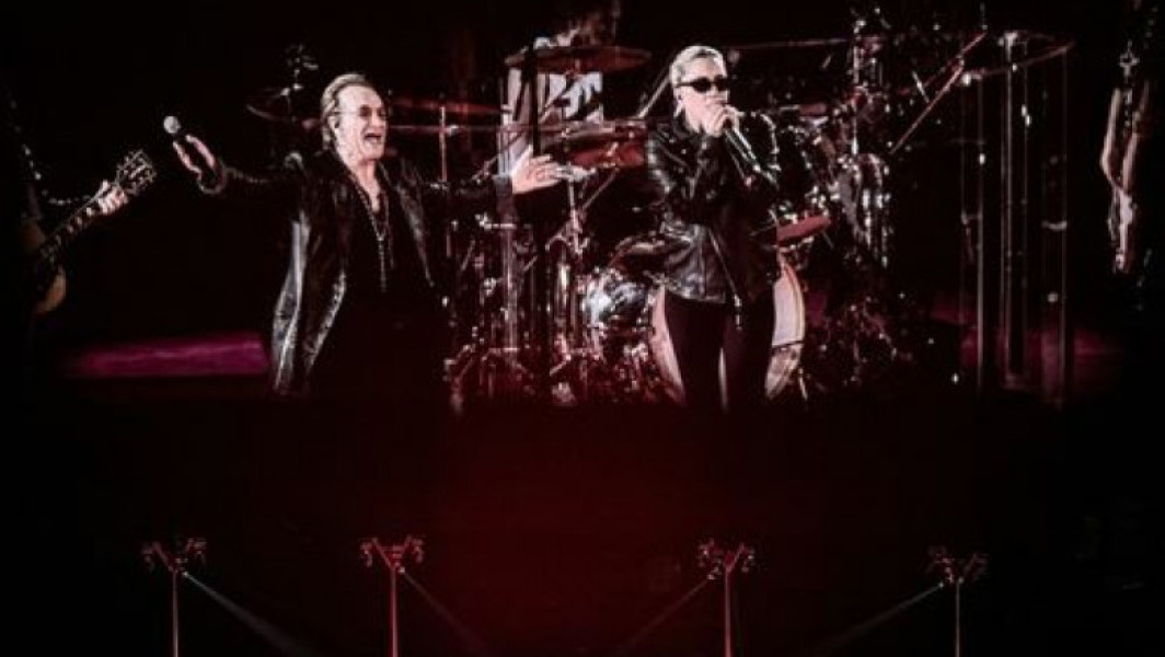 Bono a adus un omagiu lui Navalnîi în timpul concertului din Las Vegas: "Putin nu spune numele lui, dar oamenii credincioși în libertate îl pronunță