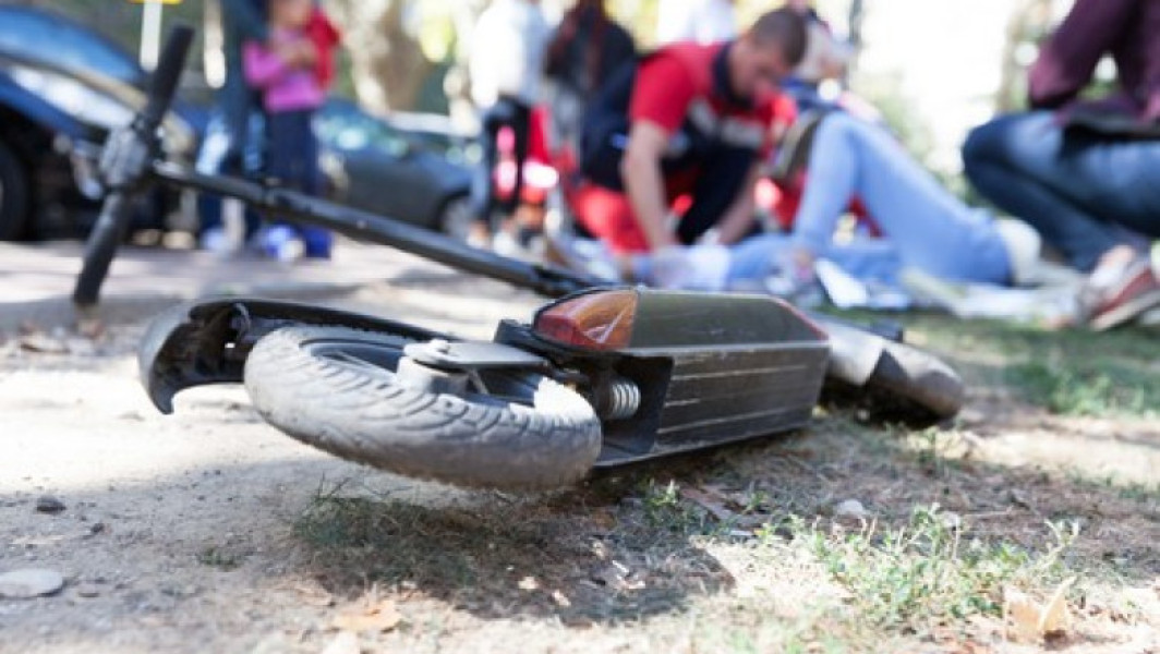 Tânăr de 22 de ani, plasat sub control judiciar după accidentul mortal cu trotineta în București