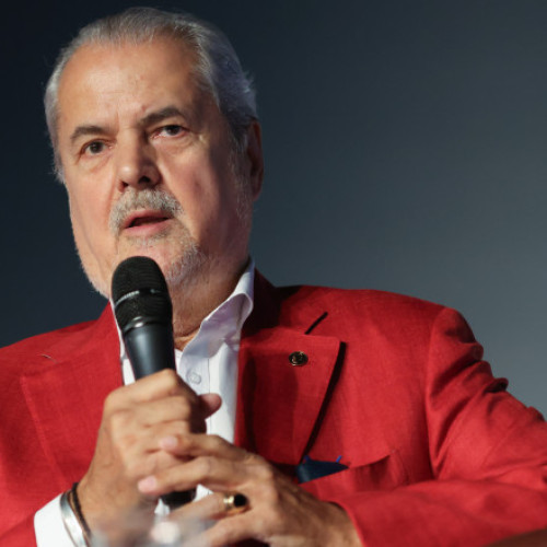 Țoiu: România nu poate fi reprezentată de politicieni care se aşază lângă Putin