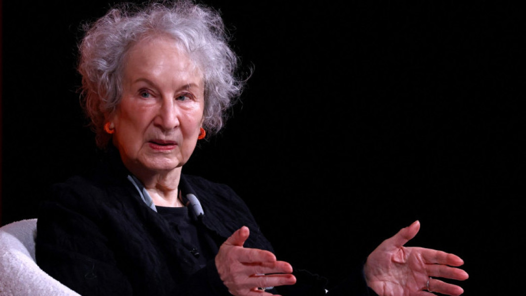 Margaret Atwood reacţionează la retragerea temporară a „The Handmaid's Tale” în Alberta