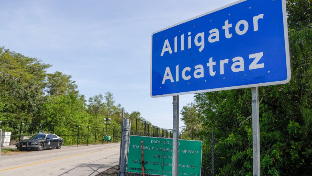 Curtea de Apel suspendă închiderea centrului din Everglades; Florida poate relua transferurile