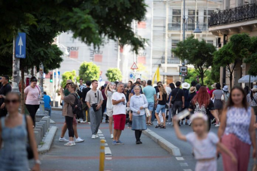 Străzi Deschise – București, Promenadă urbană: parade, spectacole și ateliere în acest weekend