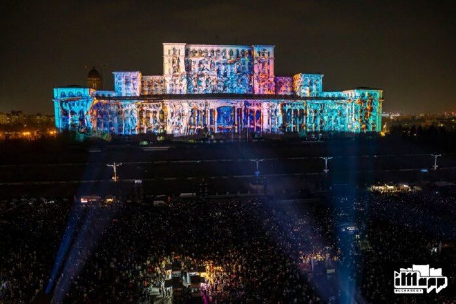 Festivalul iMapp Bucharest marchează un deceniu de artă New Media la Piața Constituției