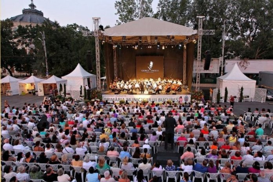 Piața Festivalului George Enescu aduce muzică clasică în aer liber