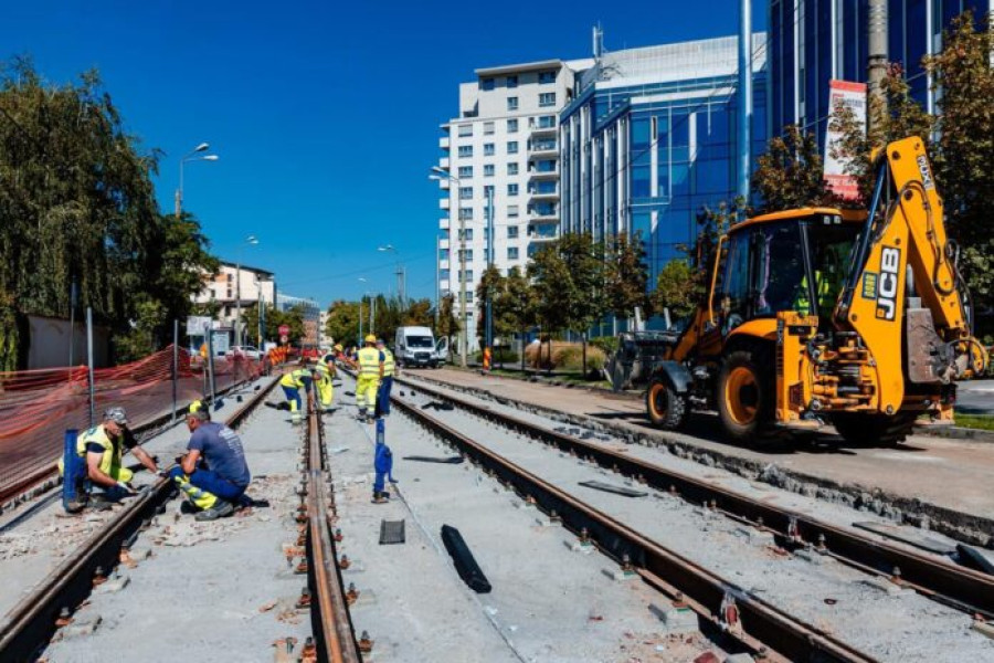 Lucrările la linia de tramvai de pe Bulevardul Expoziției avansează rapid