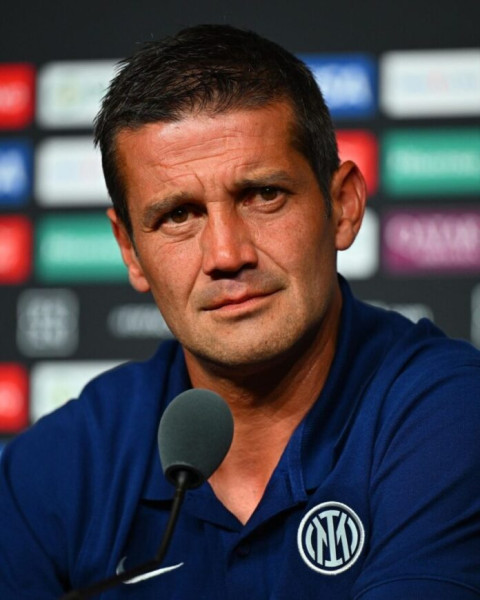 Cristian Chivu sărbătorește prima victorie ca antrenor la Inter Milano