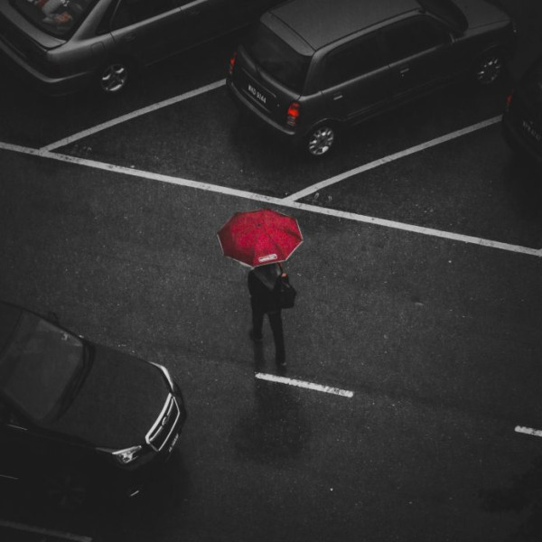 Majoritatea bucureștenilor reclamă lipsa locurilor de parcare în oraș