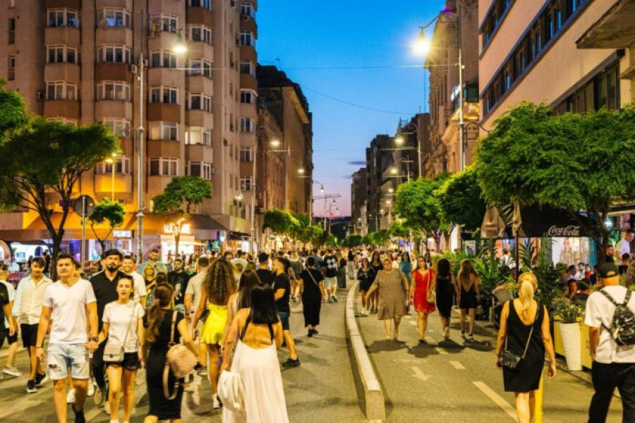 Final de sezon pentru „Străzi deschise” cu mii de participanți pe Calea Victoriei