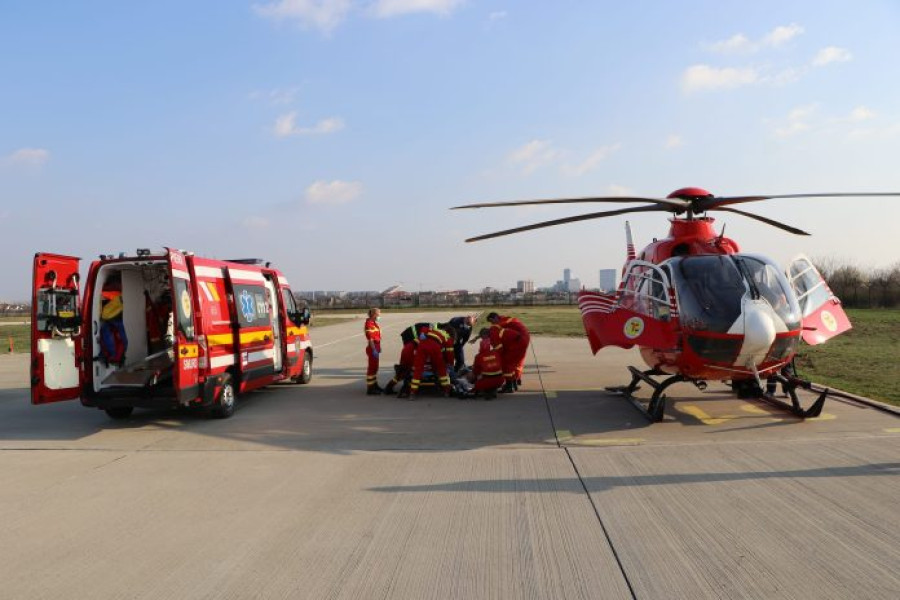 Bărbat rănit în explozia de pe Calea Rahovei, transferat în Austria pentru tratament