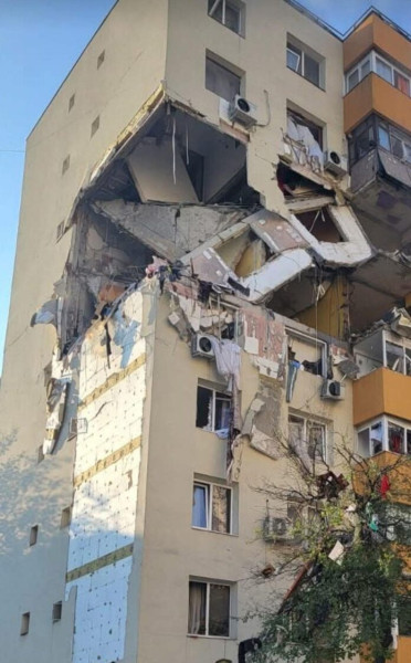 Ancheta exploziei din Rahova continuă în condiții dificile de siguranță