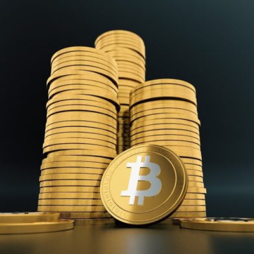 Două arestări în cazul furtului unui ATM de bitcoin