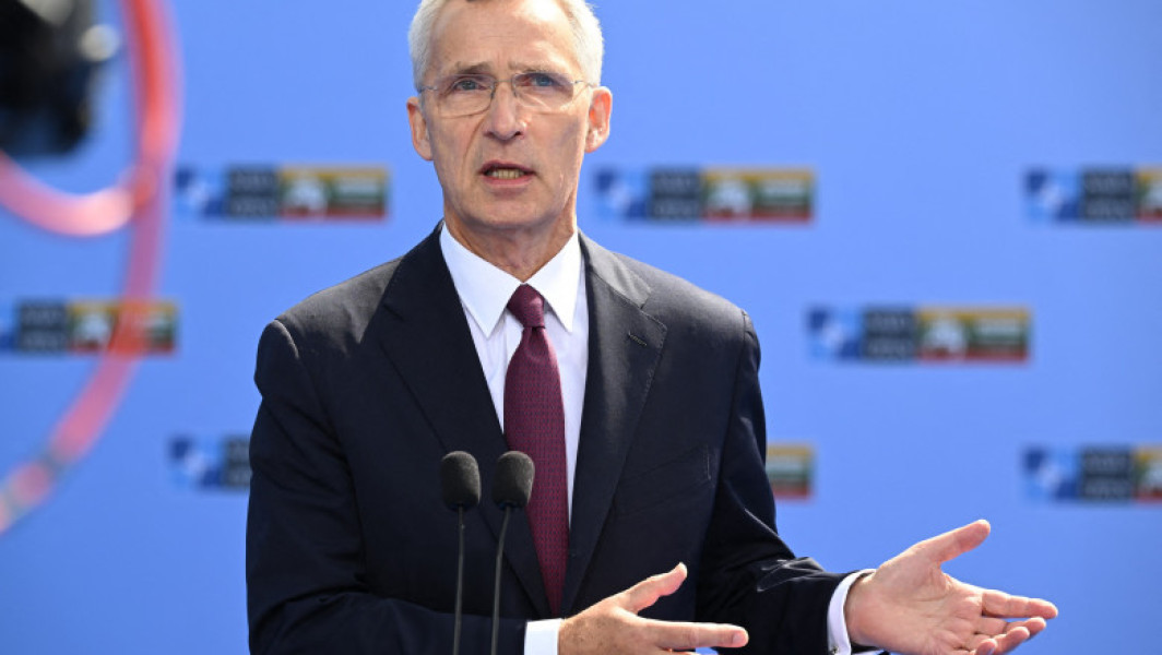 Cum vrea NATO să se „apere” de posibila revenire a lui Trump. Stoltenberg propune un fond de 100 de miliarde pentru Ucraina