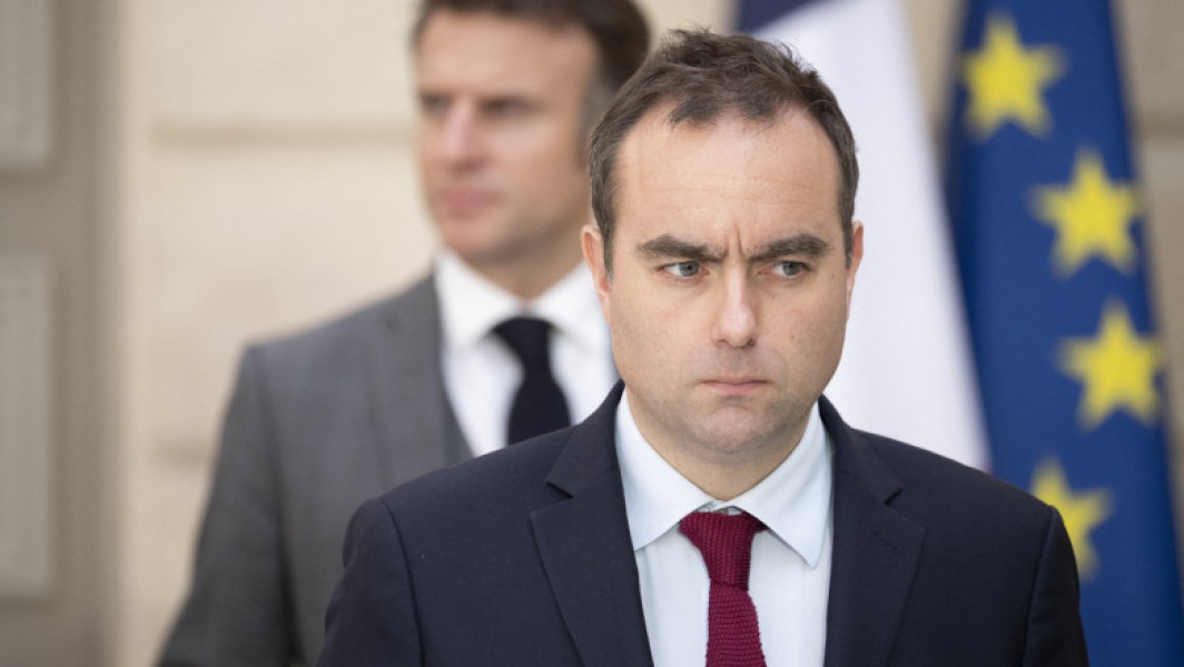 Franța „dă prioritate” economiei de război și accentuează producția de rachete