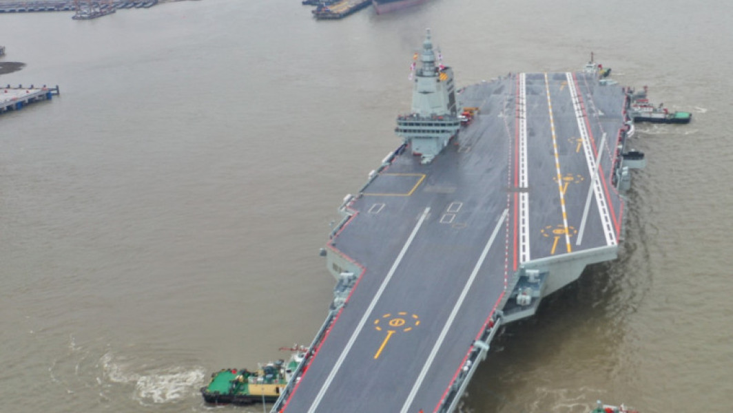 Nava "Fujian" începe testele pe mare pentru cel mai modern portavion al Chinei.
