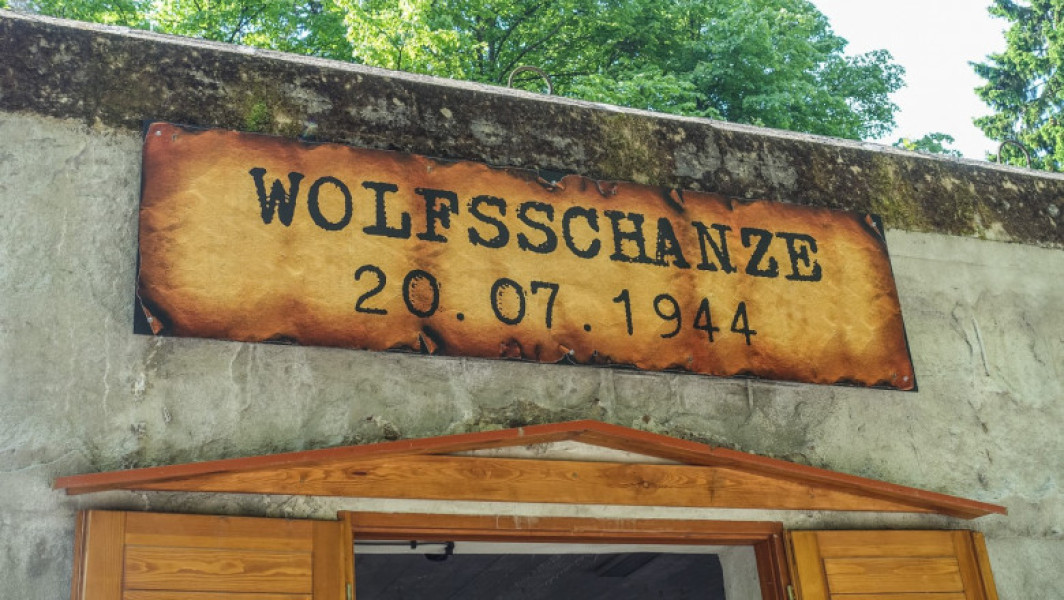 Descoperire macabră la o fostă bază nazistă. Cinci schelete cu mâinile și picioarele tăiate, descoperite la „Bârlogul Lupului”