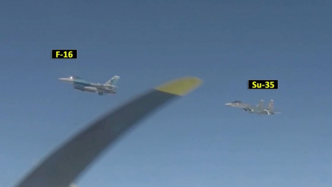 Avioane rusești și americane surprinse împreună deasupra Strâmtorii Bering, într-o misiune apropiată de granița americană