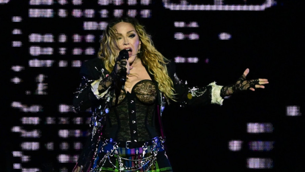 Video&Foto Madonna a dat un concert gratuit pe cea mai cunoscută plajă din Brazilia. 1,6 milioane de oameni au venit să o vadă